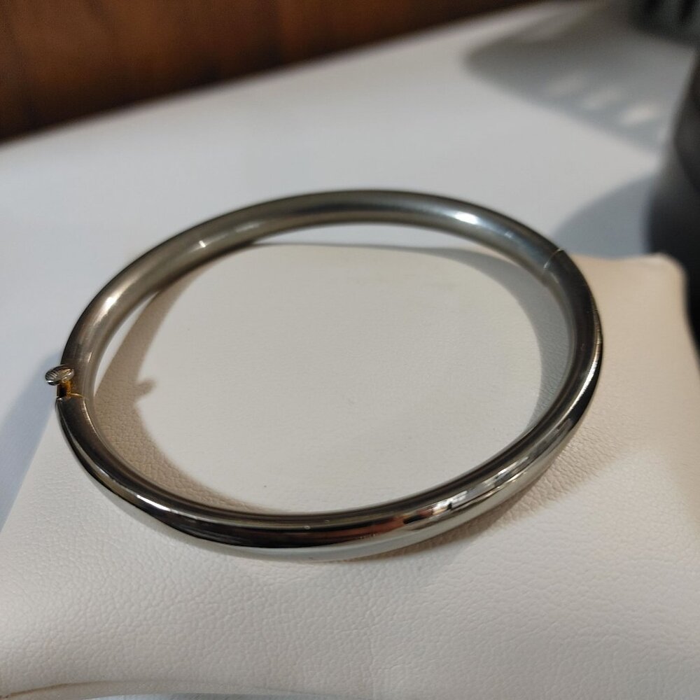 1950s White Silver Tone Bangle Bracelet Vintage Polished Brushed Hinged Clasp